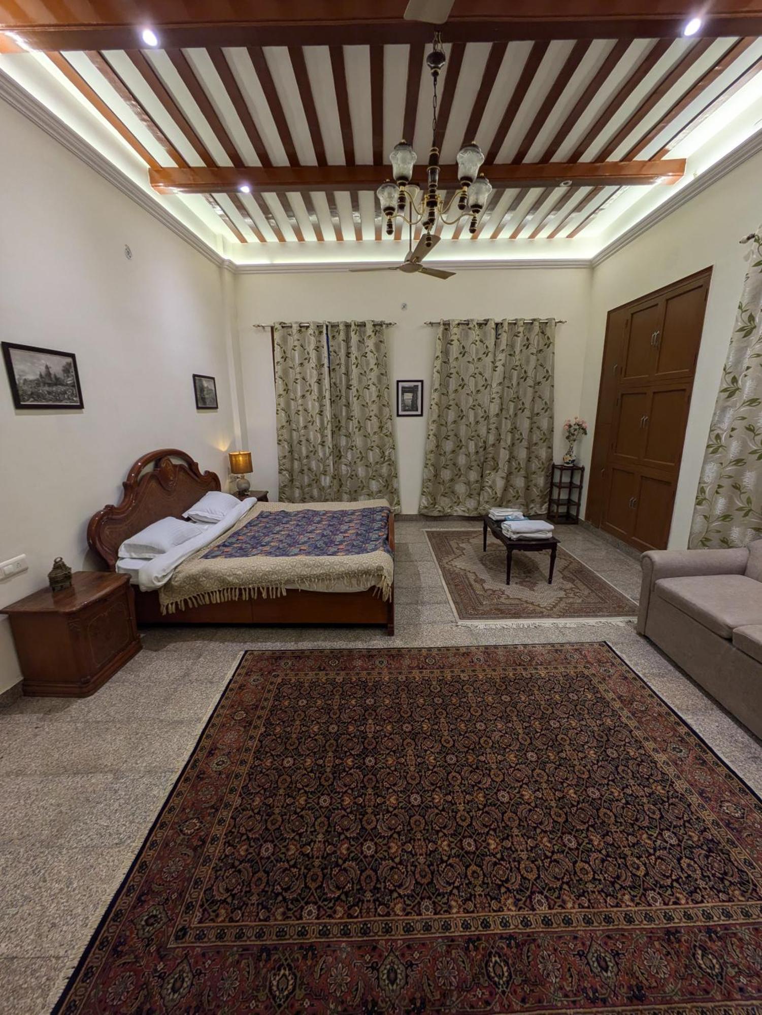 Hotel Mulberry Garden Waranasi Zewnętrze zdjęcie
